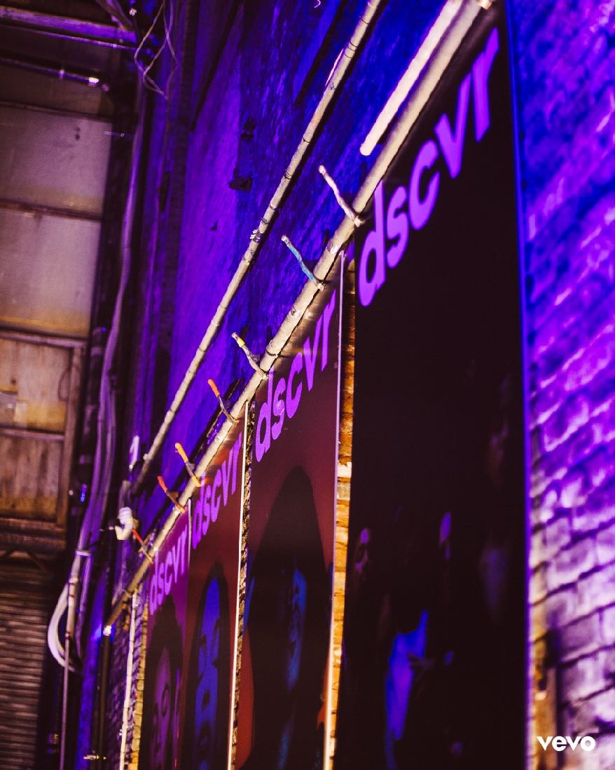 dscvr neon