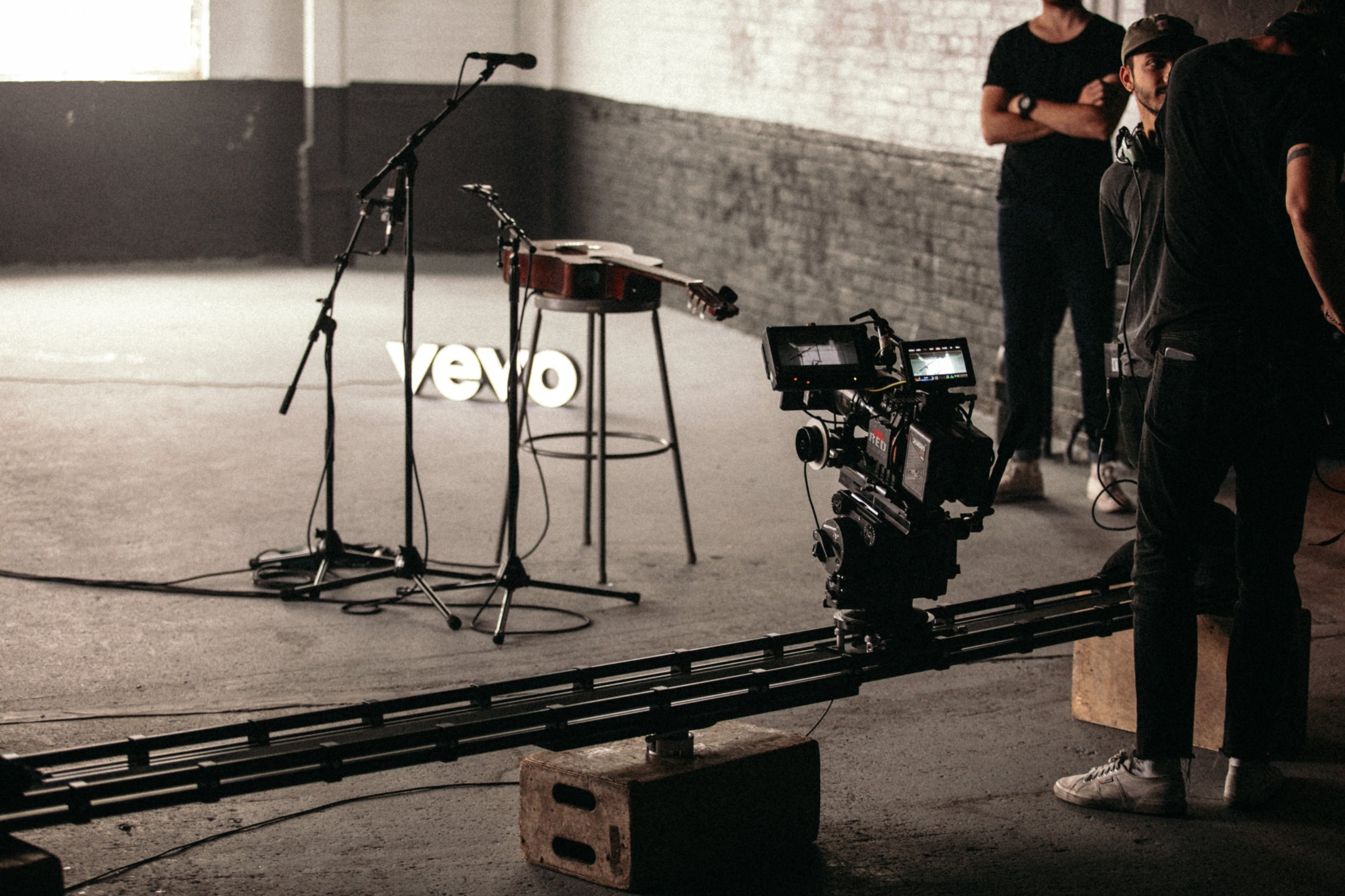 Vevo, on set